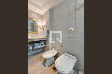 Apartamento à venda com 321m², 4 quartos e 2 vagasBanheiro Corredor