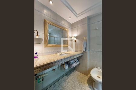 Apartamento à venda com 321m², 4 quartos e 2 vagasBanheiro Corredor