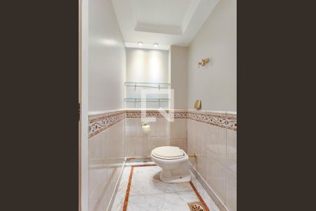 Apartamento à venda com 321m², 4 quartos e 2 vagasBanheiro Corredor