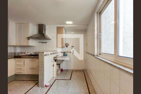 Apartamento à venda com 321m², 4 quartos e 2 vagasÁrea de Serviço