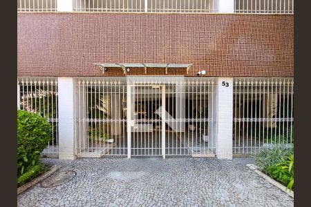 Apartamento à venda com 321m², 4 quartos e 2 vagasFachada e portaria