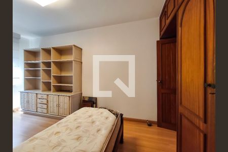 Apartamento à venda com 321m², 4 quartos e 2 vagasQuarto 2