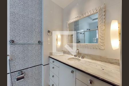 Apartamento à venda com 321m², 4 quartos e 2 vagasBanheiro da Suíte