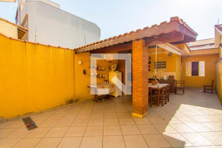 Casa à venda com 225m², 3 quartos e 4 vagas Casa à venda com 225m², 3 quartos e 4 vagasQuintal