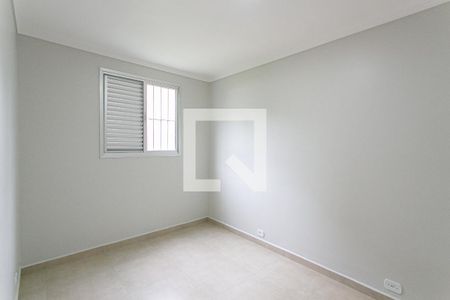 Quarto 2 de apartamento para alugar com 2 quartos, 55m² em Vila Sílvia, São Paulo