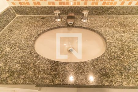 Apartamento à venda com 92m², 1 quarto e 3 vagas Apartamento à venda com 92m², 1 quarto e 3 vagasBanheiro da Suíte