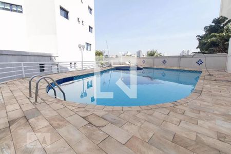 Apartamento à venda com 115m², 3 quartos e 3 vagas Apartamento à venda com 115m², 3 quartos e 3 vagasÁrea comum - Piscina