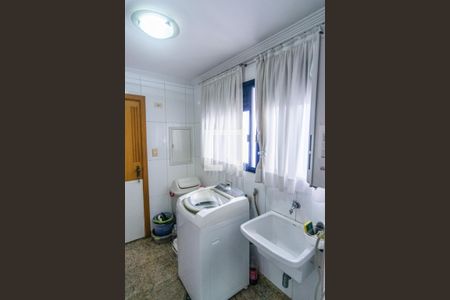 Apartamento à venda com 115m², 3 quartos e 3 vagas Apartamento à venda com 115m², 3 quartos e 3 vagasÁrea de Serviço