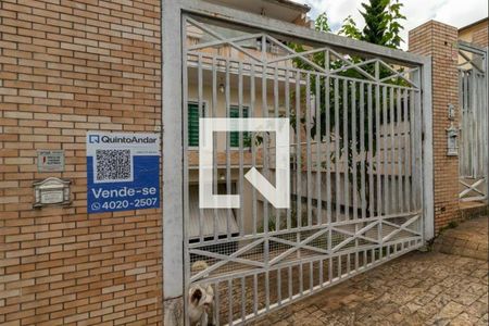 Casa à venda com 540m², 6 quartos e 6 vagas Casa à venda com 540m², 6 quartos e 6 vagasFachada