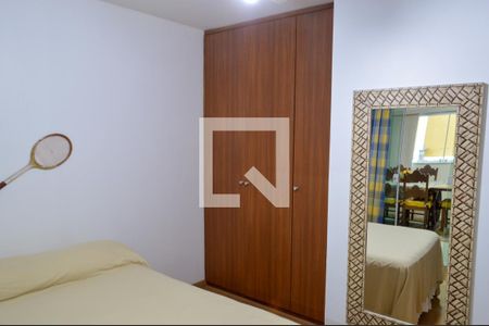 Casa de condomínio à venda com 400m², 4 quartos e 3 vagasQuarto 2