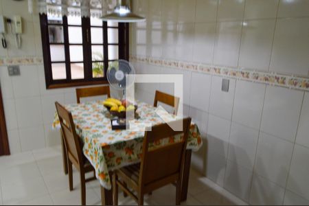 Casa de condomínio à venda com 400m², 4 quartos e 3 vagasCozinha