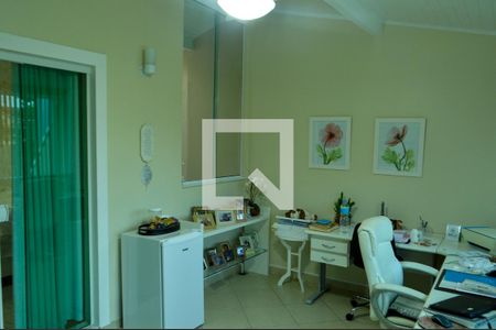 Casa de condomínio à venda com 400m², 4 quartos e 3 vagasEscritório