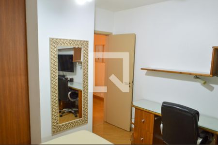 Casa de condomínio à venda com 400m², 4 quartos e 3 vagasQuarto 2