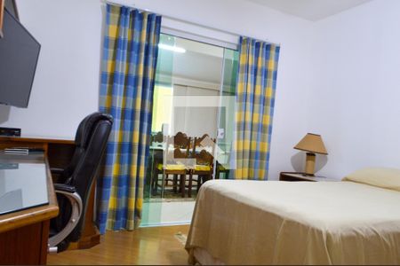 Casa de condomínio à venda com 400m², 4 quartos e 3 vagasQuarto 2