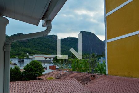 Casa de condomínio à venda com 400m², 4 quartos e 3 vagasVista da Varanda 