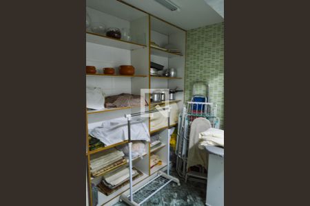 Casa de condomínio à venda com 400m², 4 quartos e 3 vagasÁrea de Serviço 