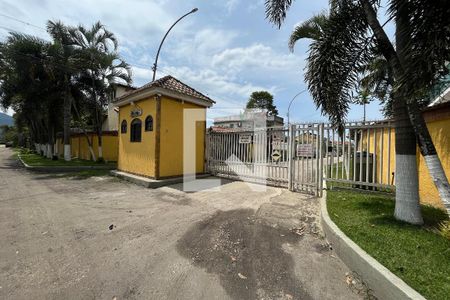 Casa de condomínio à venda com 350m², 3 quartos e 2 vagas Casa de condomínio à venda com 350m², 3 quartos e 2 vagasFachada do Condomínio