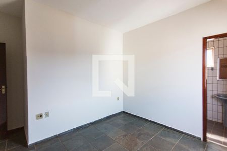 Apartamento para alugar com 110m², 3 quartos e 2 vagas Apartamento para alugar com 110m², 3 quartos e 2 vagasSuite