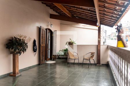 Casa à venda com 270m², 3 quartos e 3 vagasVaranda da Suíte e Quarto 2