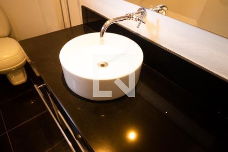 Apartamento para alugar com 260m², 3 quartos e 4 vagas Apartamento para alugar com 260m², 3 quartos e 4 vagasBanheiro escritório