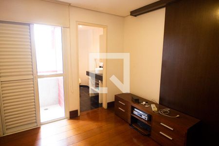 Apartamento para alugar com 260m², 3 quartos e 4 vagas Apartamento para alugar com 260m², 3 quartos e 4 vagasEscritório