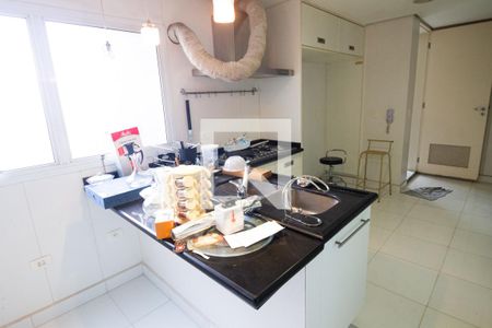 Apartamento para alugar com 260m², 3 quartos e 4 vagas Apartamento para alugar com 260m², 3 quartos e 4 vagasCozinha - Armários