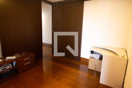 Apartamento para alugar com 260m², 3 quartos e 4 vagas Apartamento para alugar com 260m², 3 quartos e 4 vagasEscritório