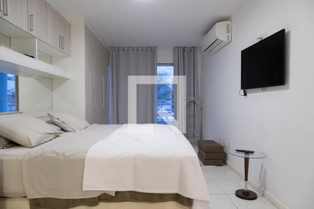 Casa de condomínio à venda com 330m², 4 quartos e 2 vagasSuíte 3