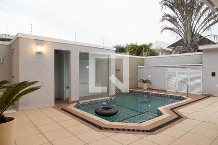 Casa de condomínio à venda com 330m², 4 quartos e 2 vagasPiscina