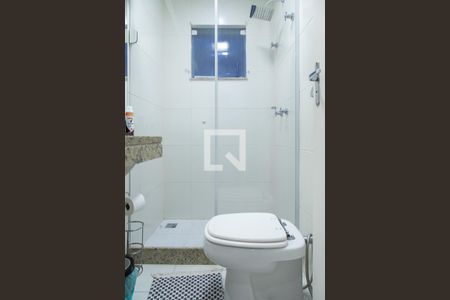 Casa de condomínio à venda com 330m², 4 quartos e 2 vagasBanheiro da suíte 1