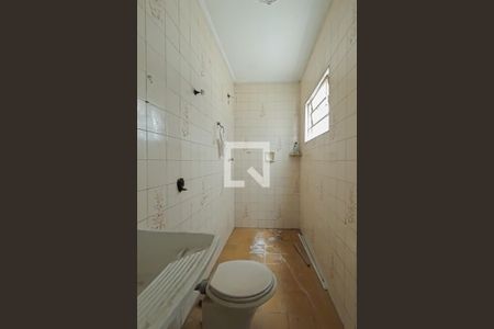 Casa à venda com 110m², 3 quartos e 1 vagaBanheiro