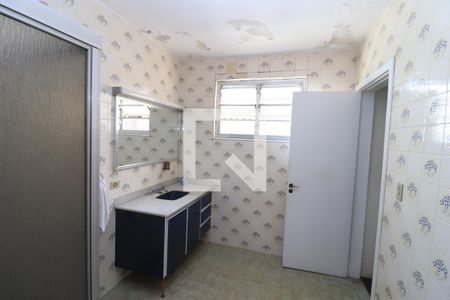 Casa à venda com 240m², 3 quartos e 4 vagasBanheiro 2