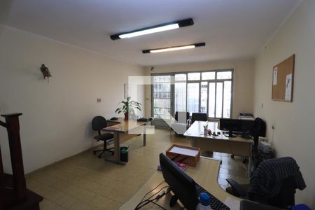 Casa à venda com 240m², 3 quartos e 4 vagasSala de TV