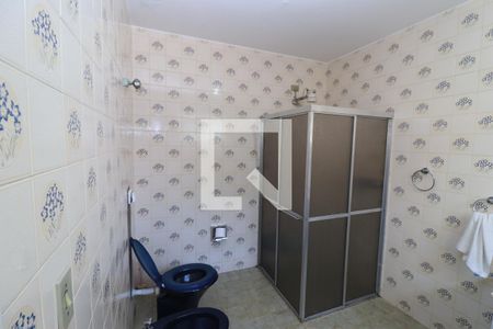 Casa à venda com 240m², 3 quartos e 4 vagasBanheiro 2