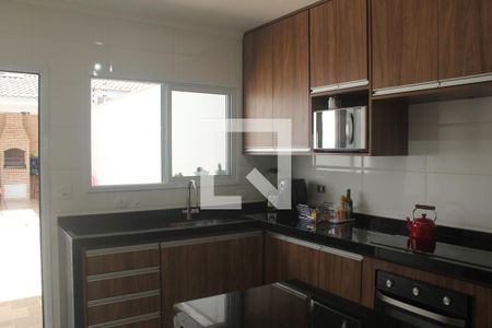 Casa à venda com 133m², 3 quartos e 2 vagasCozinha