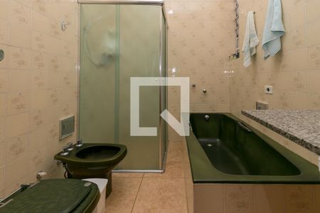 Casa à venda com 188m², 4 quartos e 3 vagas Casa à venda com 188m², 4 quartos e 3 vagasBanheiro