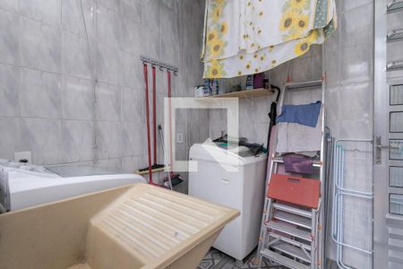 Casa à venda com 188m², 4 quartos e 3 vagas Casa à venda com 188m², 4 quartos e 3 vagasLavanderia