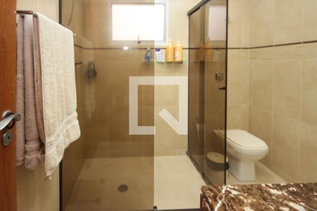 Casa à venda com 200m², 3 quartos e 4 vagasBanheiro da Suite