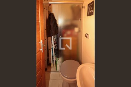 Casa à venda com 200m², 3 quartos e 4 vagasBanheiro de Serviço