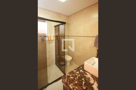 Casa à venda com 200m², 3 quartos e 4 vagasBanheiro da Suite