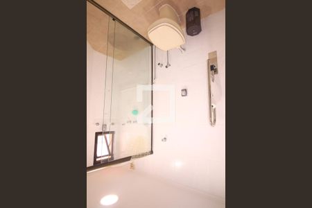 Apartamento à venda com 200m², 4 quartos e 3 vagasBanheiro da Suíte 1