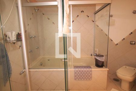 Apartamento à venda com 200m², 4 quartos e 3 vagasBanheiro da Suíte 4