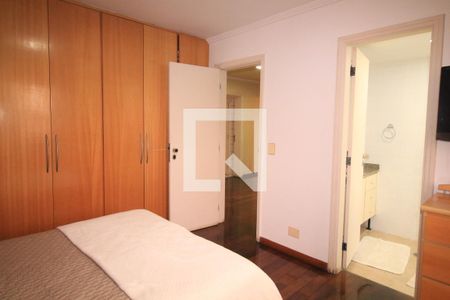 Apartamento à venda com 200m², 4 quartos e 3 vagasQuarto 2