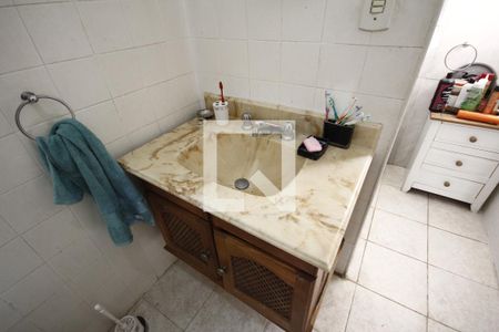 Casa à venda com 200m², 3 quartos e 3 vagasBanheiro