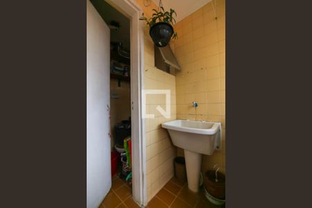 Apartamento à venda com 72m², 2 quartos e 1 vaga Apartamento à venda com 72m², 2 quartos e 1 vagaDetalhe da area de serviço