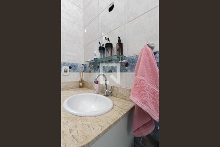 Casa à venda com 190m², 3 quartos e 3 vagas Casa à venda com 190m², 3 quartos e 3 vagasBanheiro