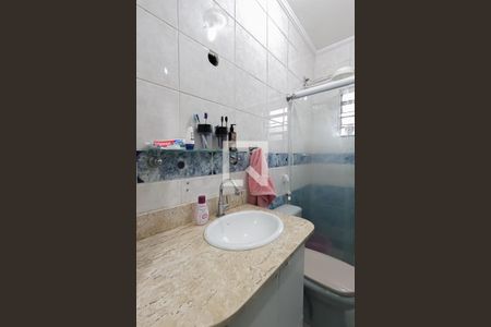 Casa à venda com 190m², 3 quartos e 3 vagas Casa à venda com 190m², 3 quartos e 3 vagasBanheiro