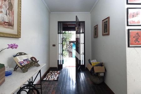 Casa à venda com 190m², 3 quartos e 3 vagas Casa à venda com 190m², 3 quartos e 3 vagasEntrada