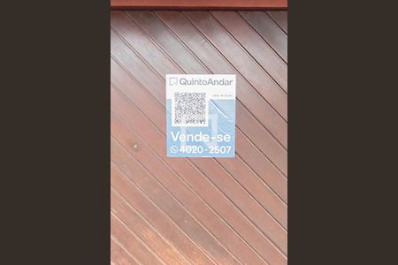 Casa à venda com 190m², 3 quartos e 3 vagas Casa à venda com 190m², 3 quartos e 3 vagasPlaca