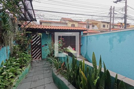 Casa à venda com 190m², 3 quartos e 3 vagas Casa à venda com 190m², 3 quartos e 3 vagasEntrada